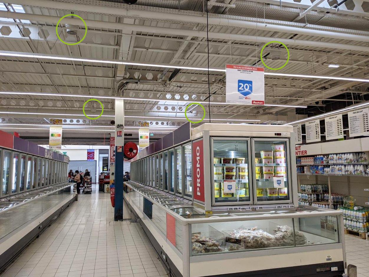 Installation de déstratificateurs dans le magasin Auchan de Saint-Herblain