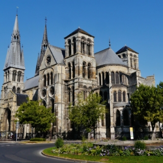 Installation de déstratificateurs dans la collégiale Notre Dame de Vaux