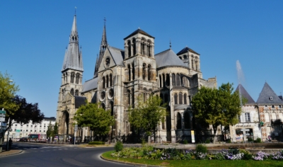 Installation de déstratificateurs dans la collégiale Notre Dame de Vaux