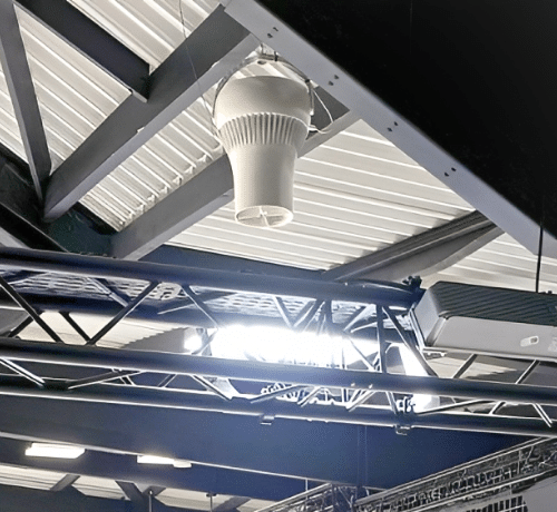 Installation d'un déstratificateur d'air Airius dans la salle de sports Angers Le Harras