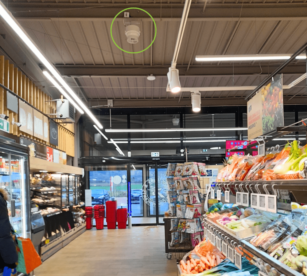 Installation d'un purificateur d'air dans un rayon fruist et légumes