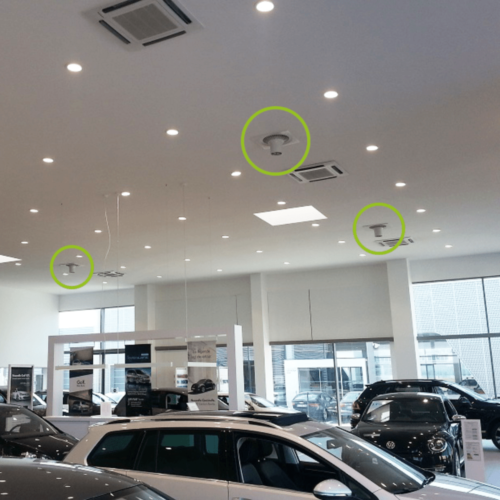 Déstratificateurs Airius installés dans une concession automobile