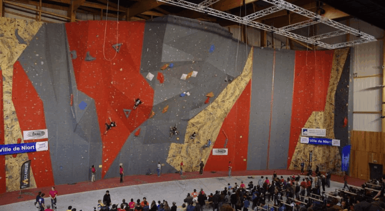 Mur d'escalade - La Verticale Niort