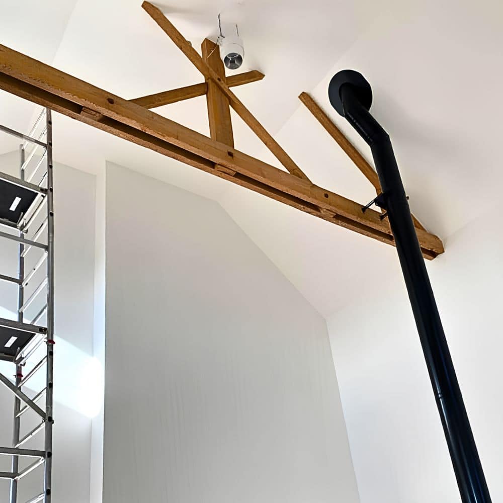 Installation d'un déstratificateur AIRIUS chez un particulier au niveau du plafond